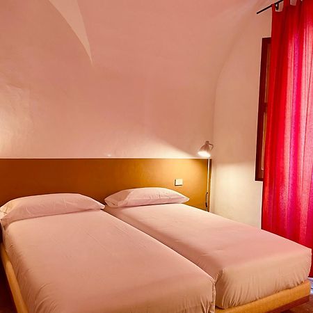 Apartaments Can Gibert Castello  D'Empuries Exterior foto