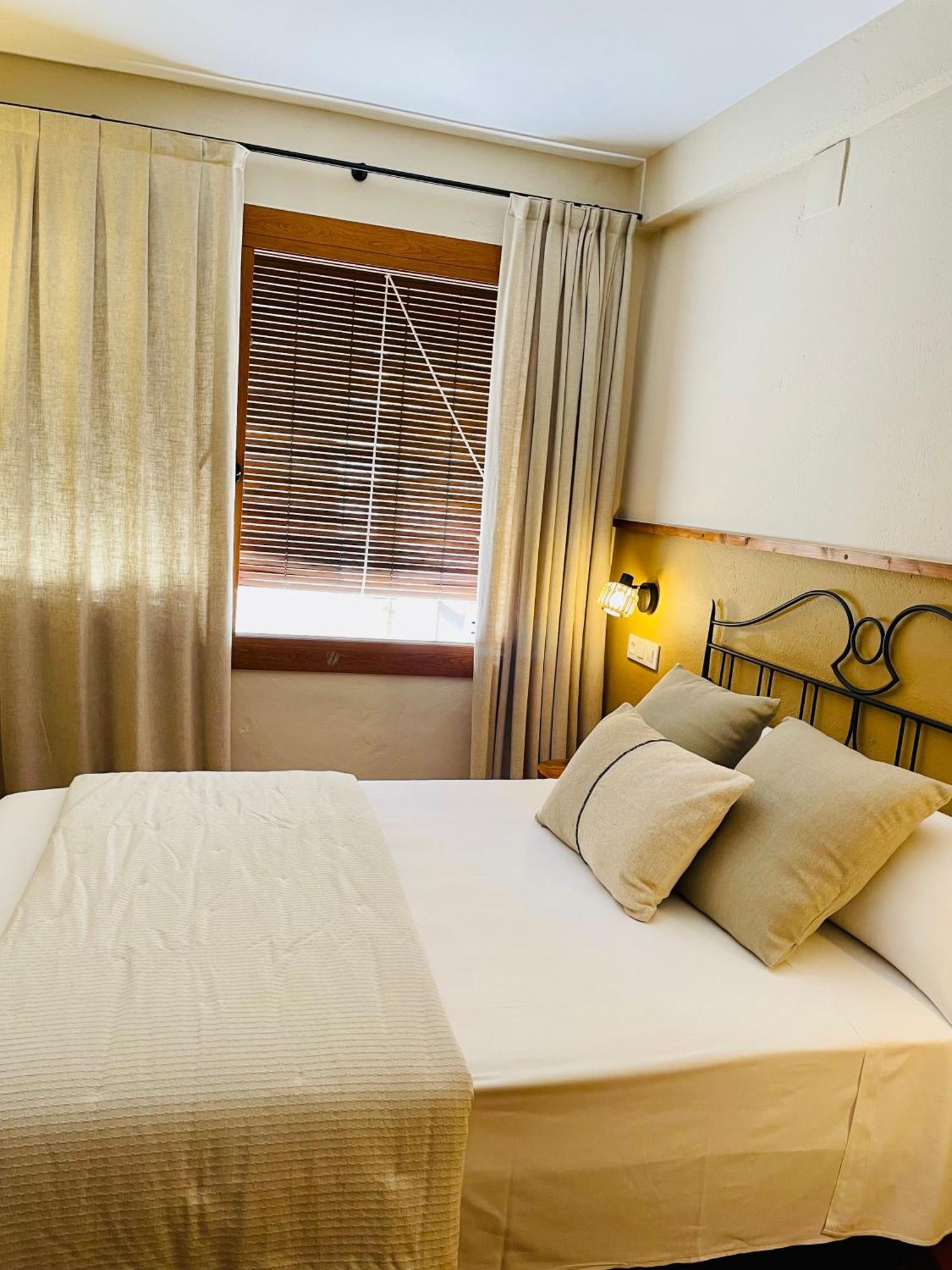 Apartaments Can Gibert Castello  D'Empuries Exterior foto