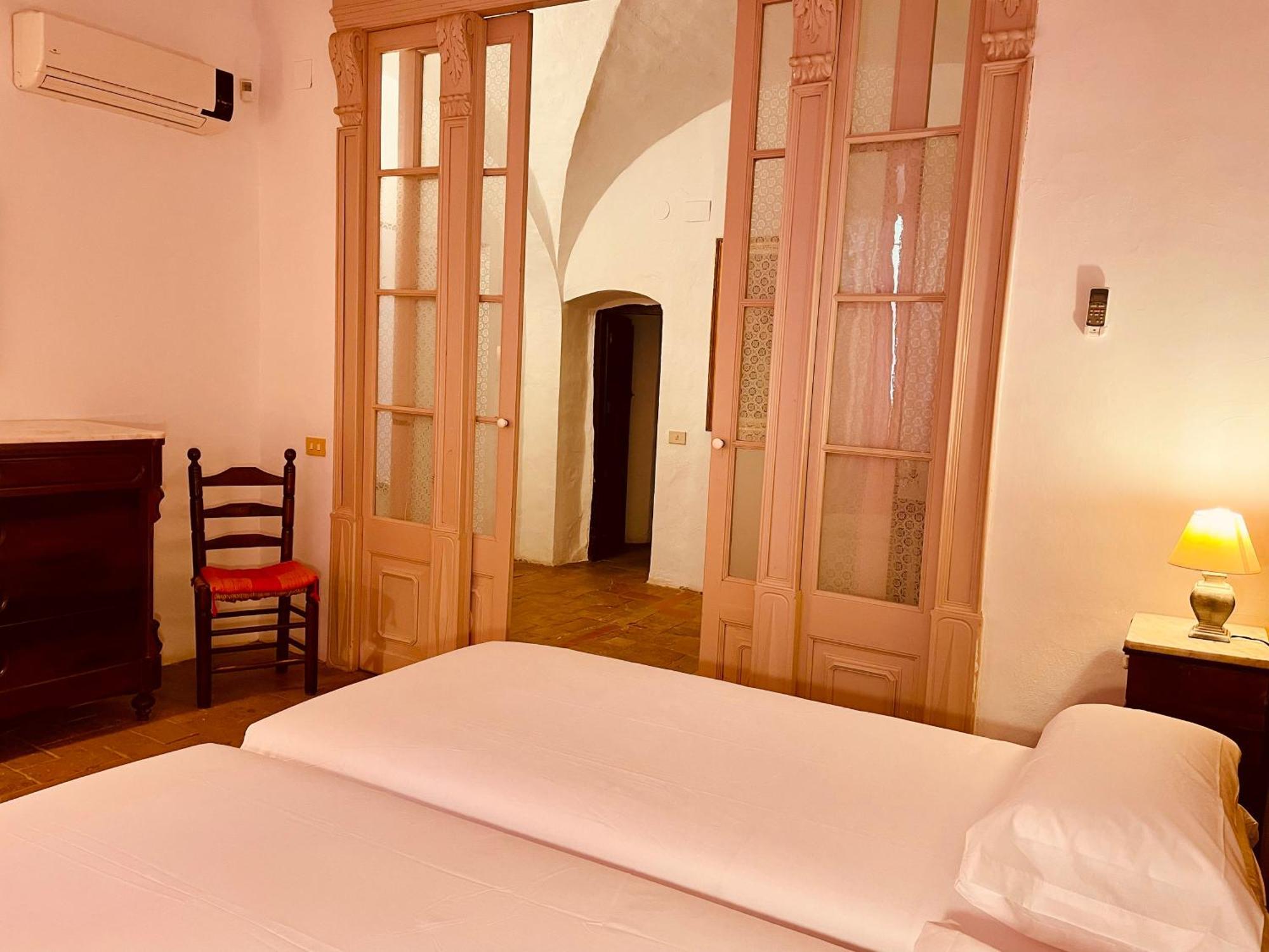 Apartaments Can Gibert Castello  D'Empuries Exterior foto