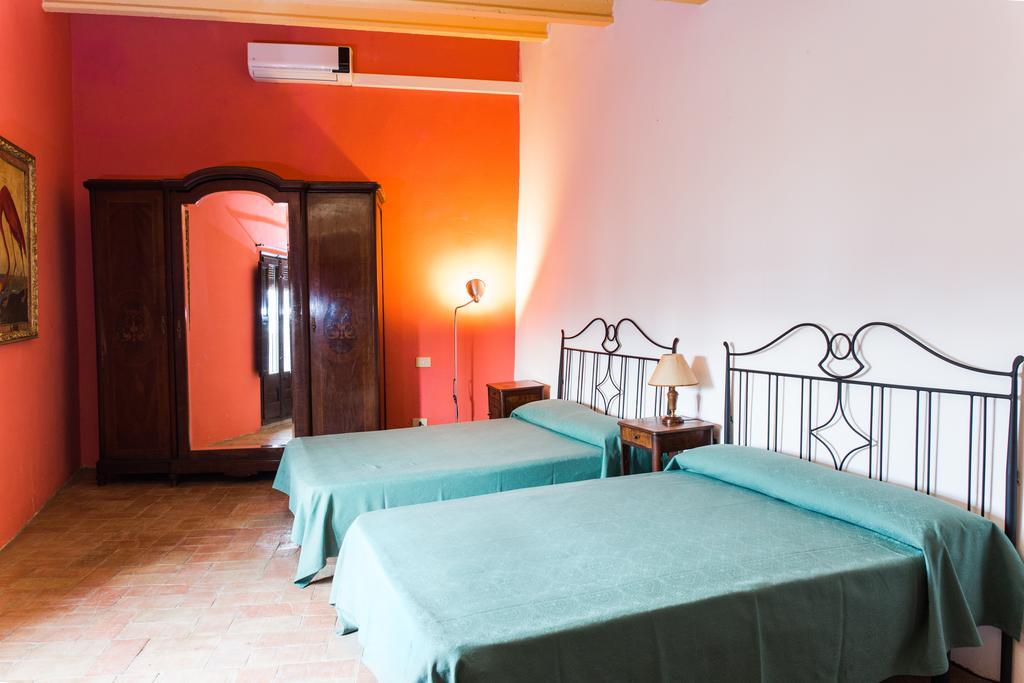 Apartaments Can Gibert Castello  D'Empuries Exterior foto