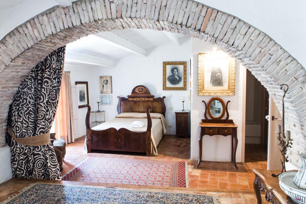 Apartaments Can Gibert Castello  D'Empuries Exterior foto